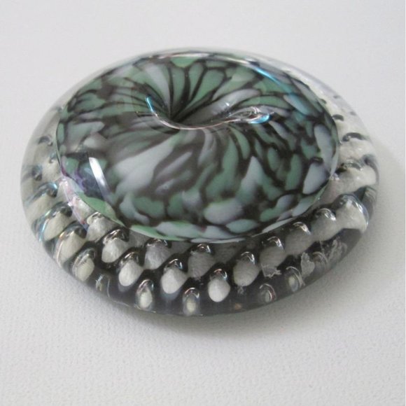 Peter Patterson Art Glass Paperweight Clear Bubbles Green Black Speckled Dome - Picture 2 of 9